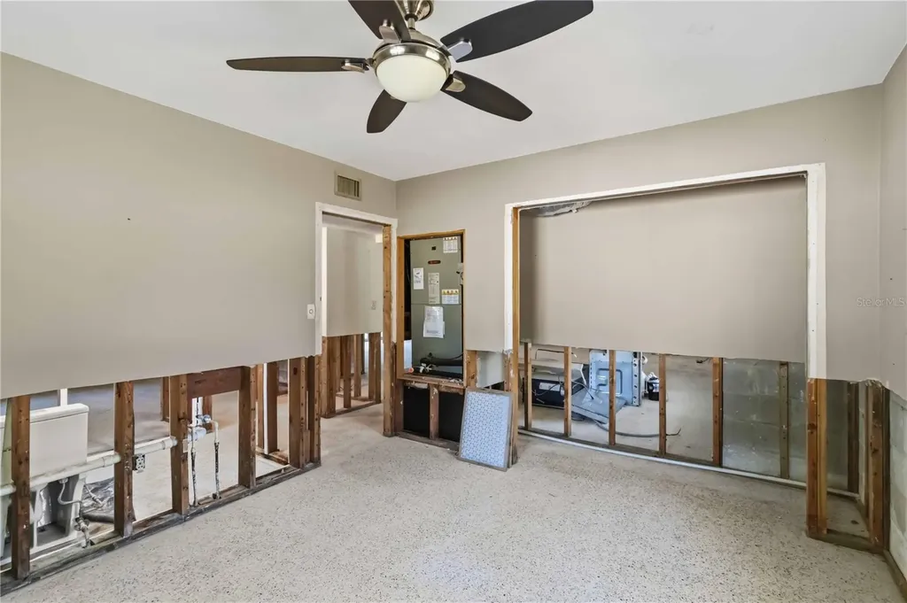 617 Calle De Peru Sarasota FL 34242