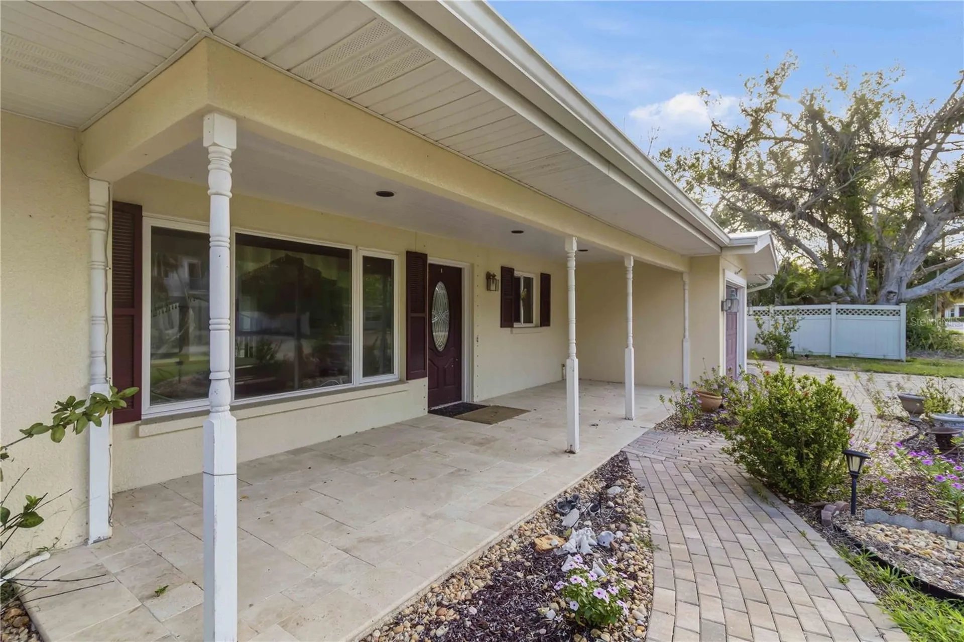 617 Calle De Peru Sarasota FL 34242