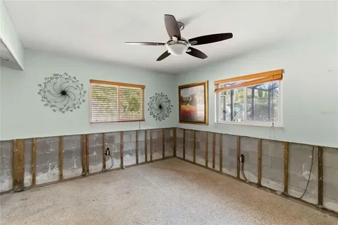 617 Calle De Peru Sarasota FL 34242
