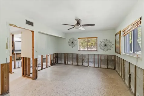 617 Calle De Peru Sarasota FL 34242
