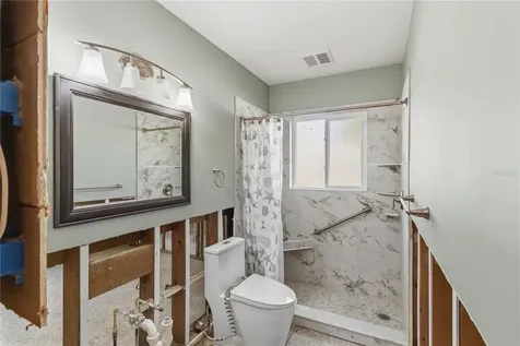 617 Calle De Peru Sarasota FL 34242