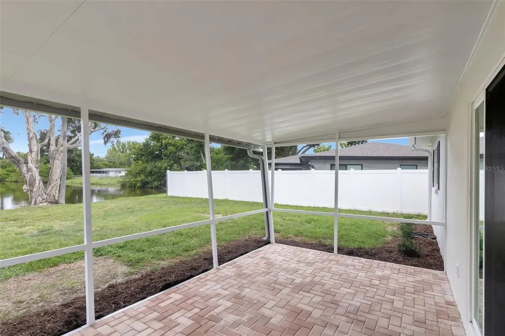 1100 58th Avenue S St Petersburg FL 33705