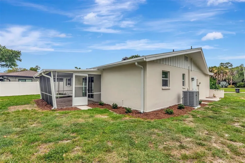 1100 58th Avenue S St Petersburg FL 33705
