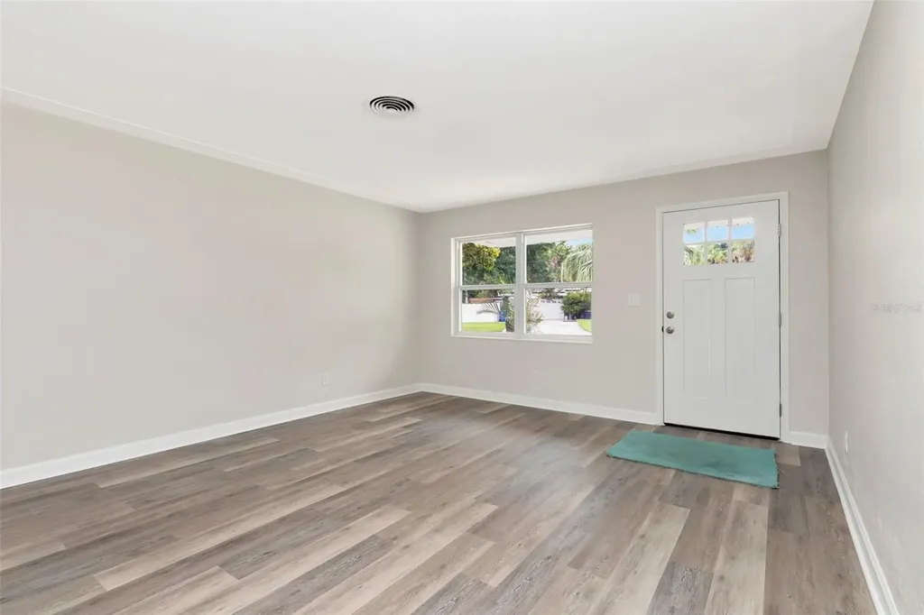 1100 58th Avenue S St Petersburg FL 33705
