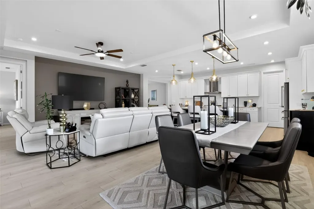 1599 Bellagio Loop Tavares FL 32778