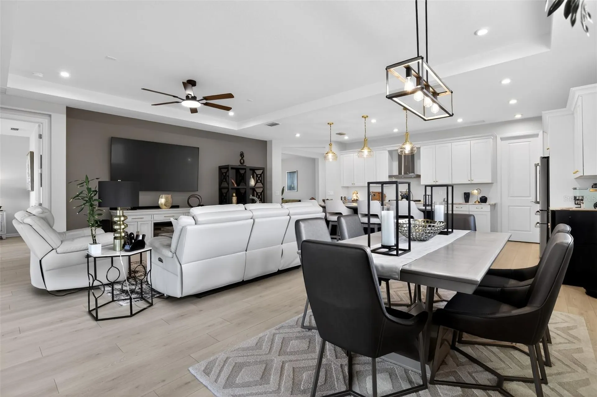 1599 Bellagio Loop Tavares FL 32778
