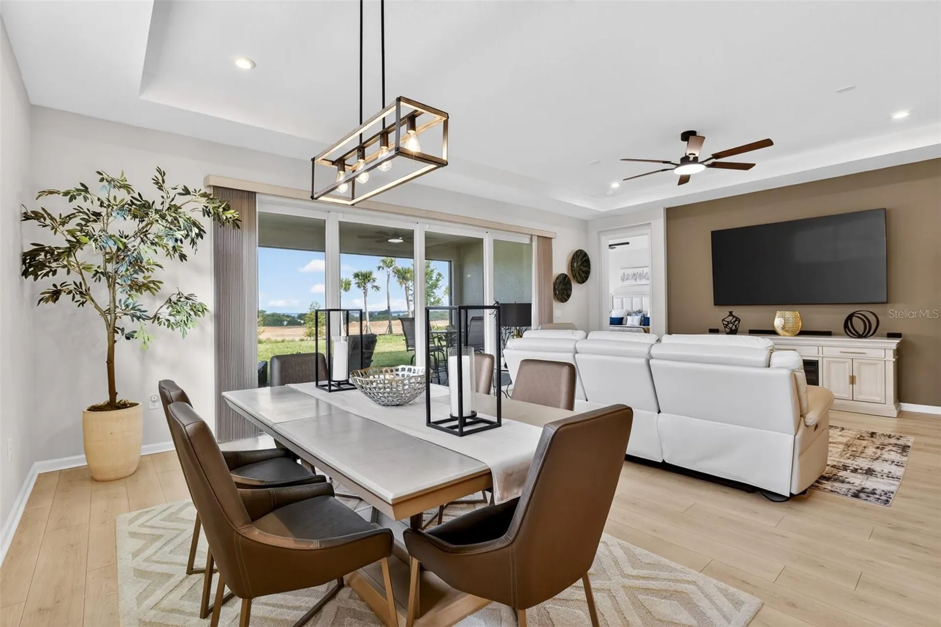 1599 Bellagio Loop Tavares FL 32778