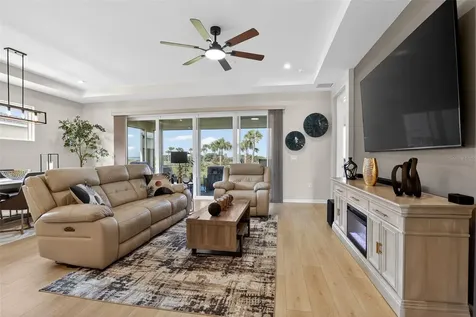 1599 Bellagio Loop Tavares FL 32778