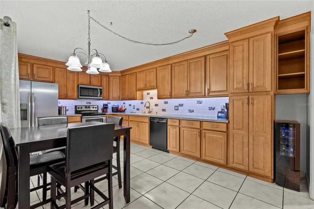 2763 5th Court Palm Harbor FL 34684