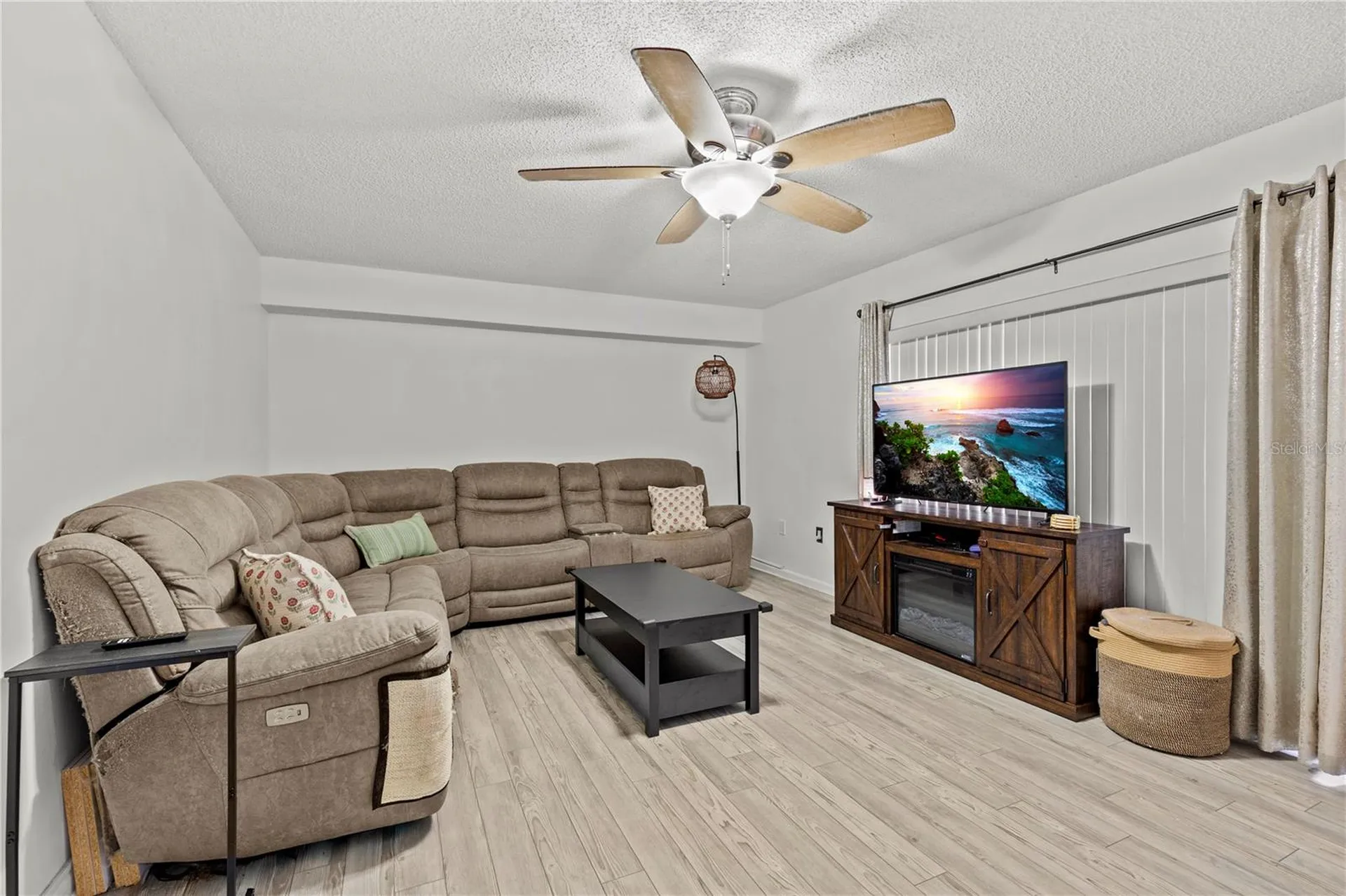 2763 5th Court Palm Harbor FL 34684
