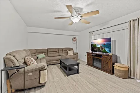2763 5th Court Palm Harbor FL 34684