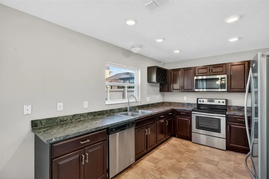 10405 Laguna Plains Drive Riverview FL 33578