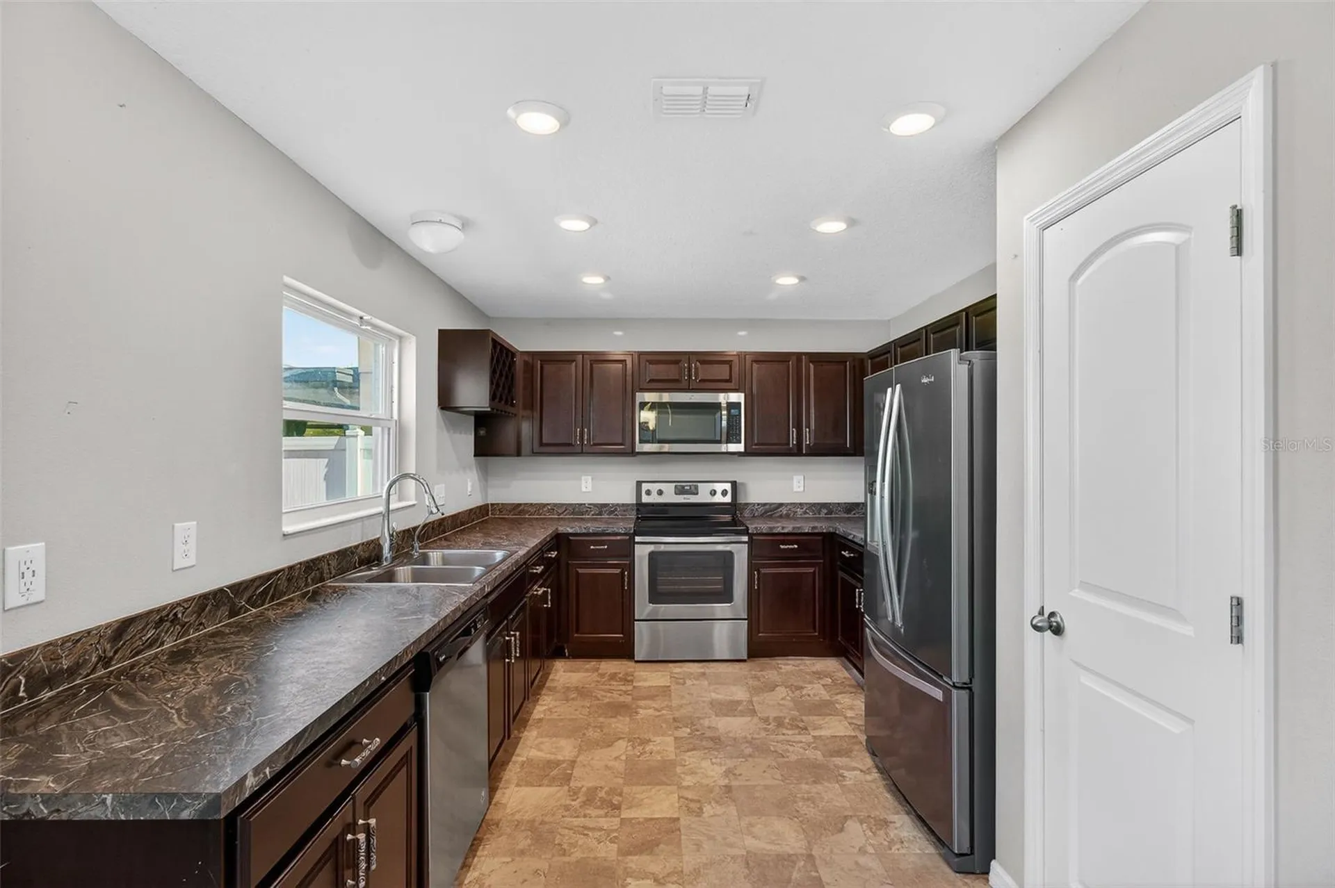 10405 Laguna Plains Drive Riverview FL 33578