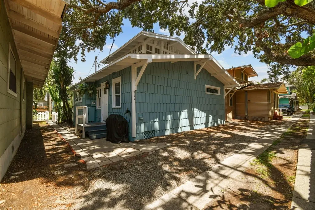 711 S Bungalow Terrace Tampa FL 33606
