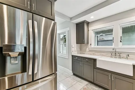 711 S Bungalow Terrace Tampa FL 33606
