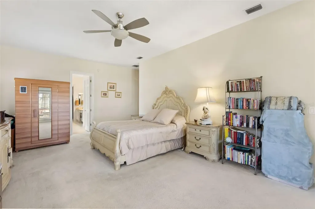 1521 Edgewater Drive Mount Dora FL 32757