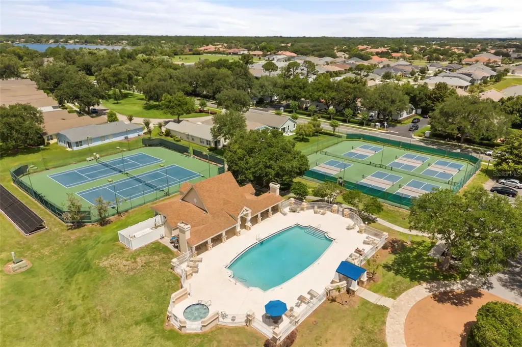 1521 Edgewater Drive Mount Dora FL 32757