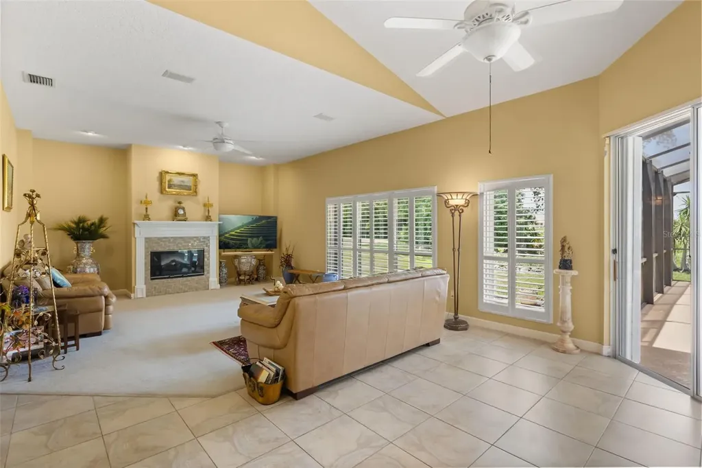 1521 Edgewater Drive Mount Dora FL 32757