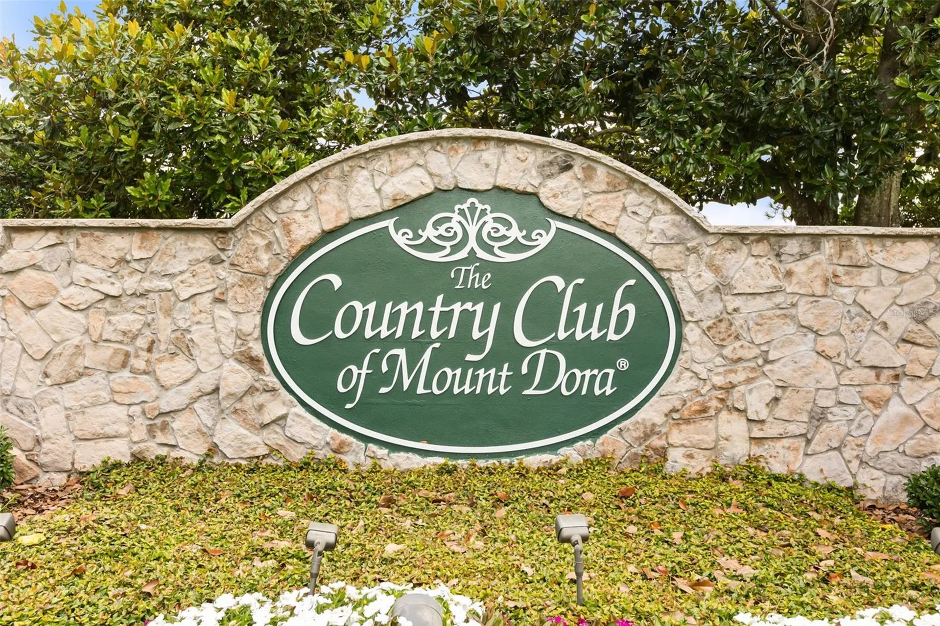 1521 Edgewater Drive Mount Dora FL 32757
