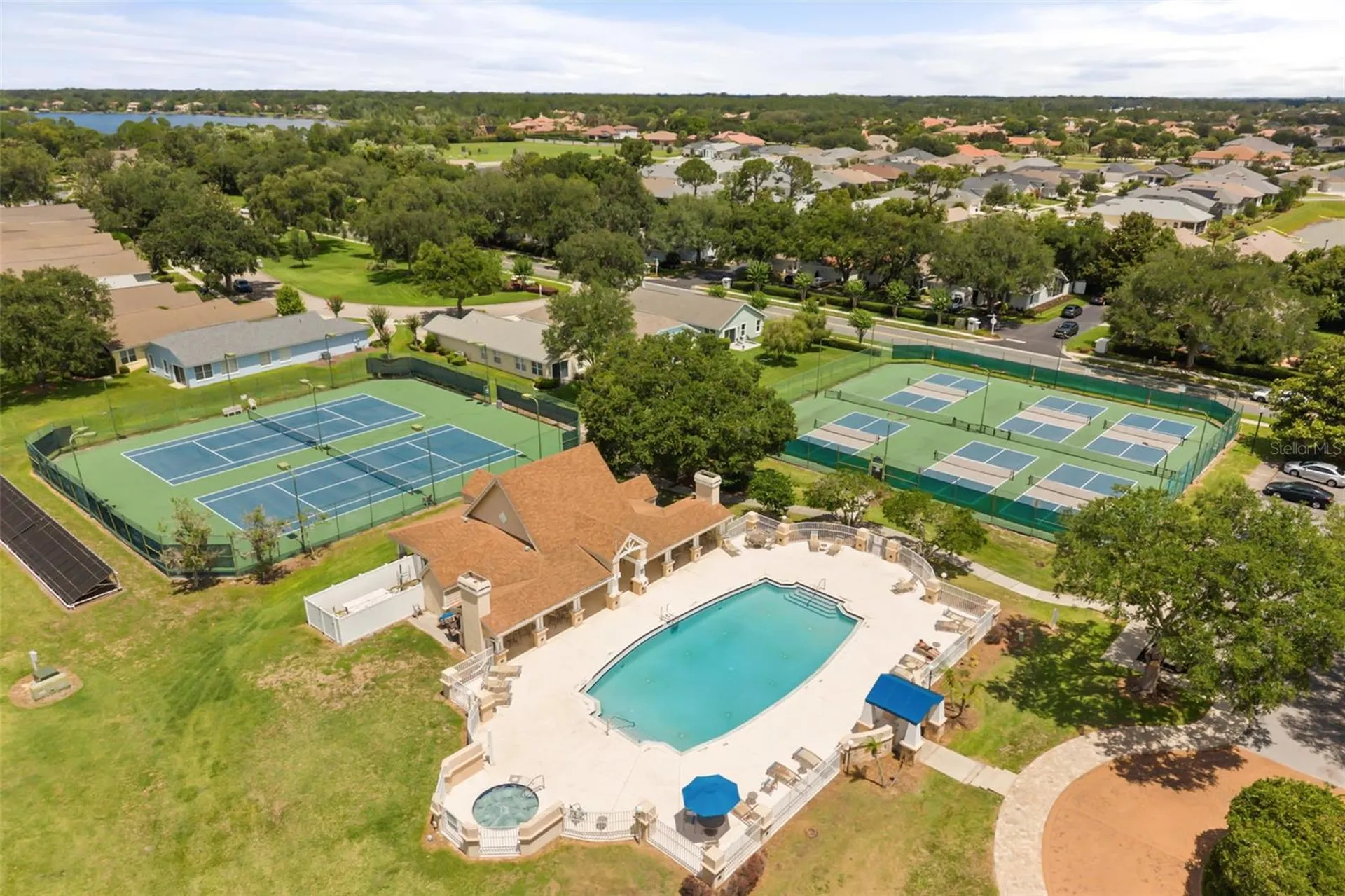 1521 Edgewater Drive Mount Dora FL 32757