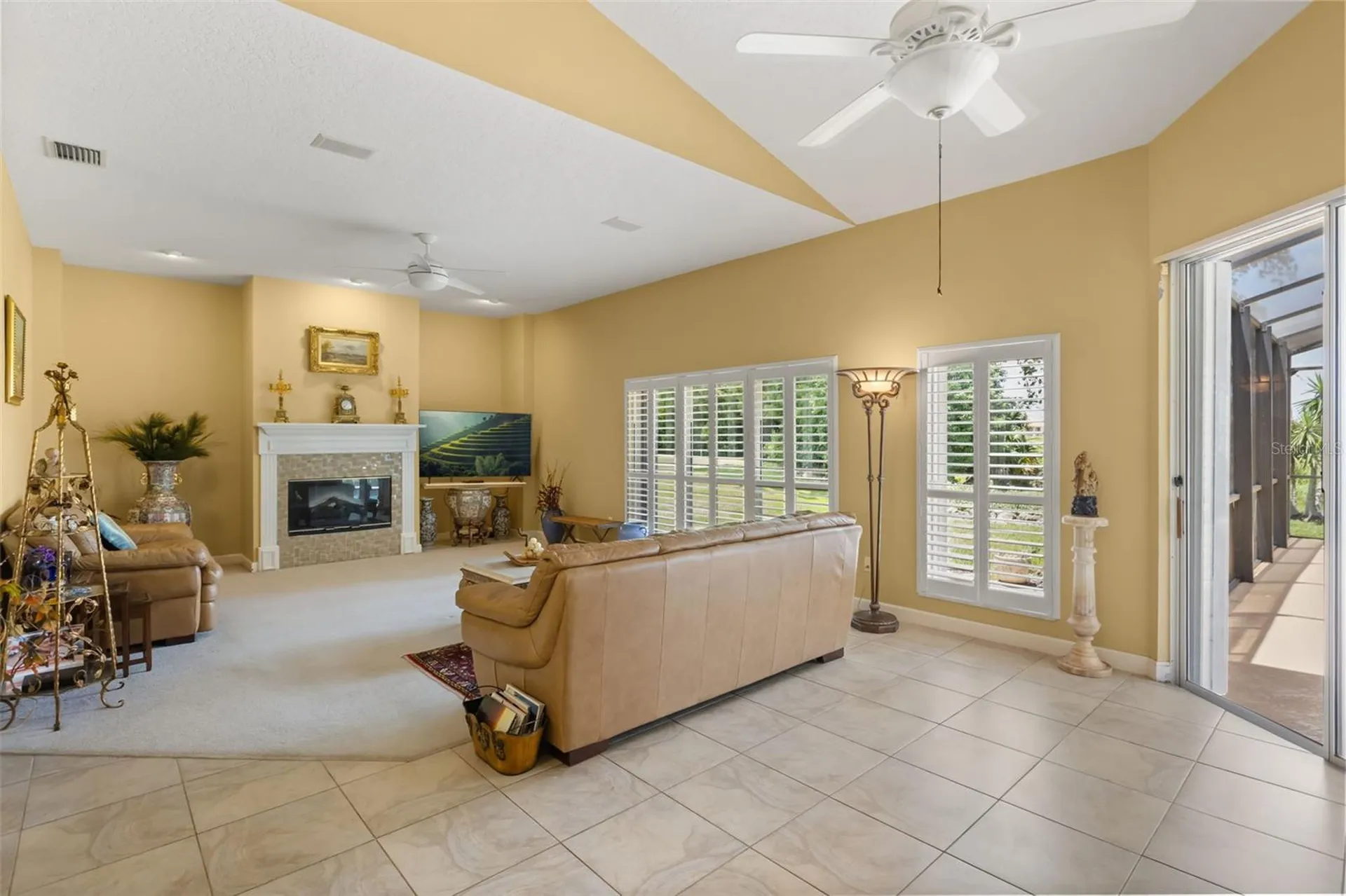 1521 Edgewater Drive Mount Dora FL 32757
