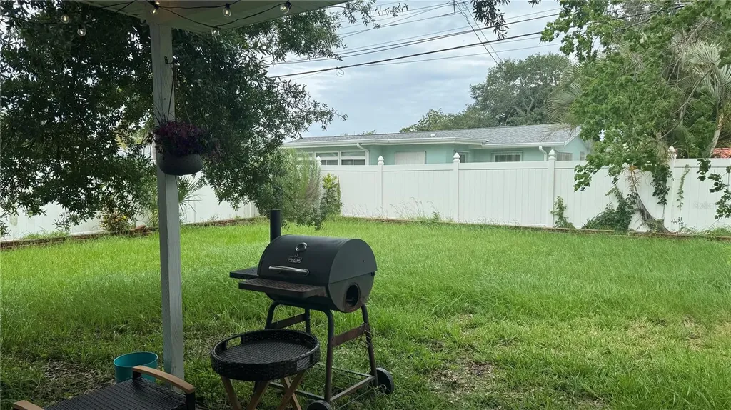 9652 Commodore Drive Seminole FL 33776