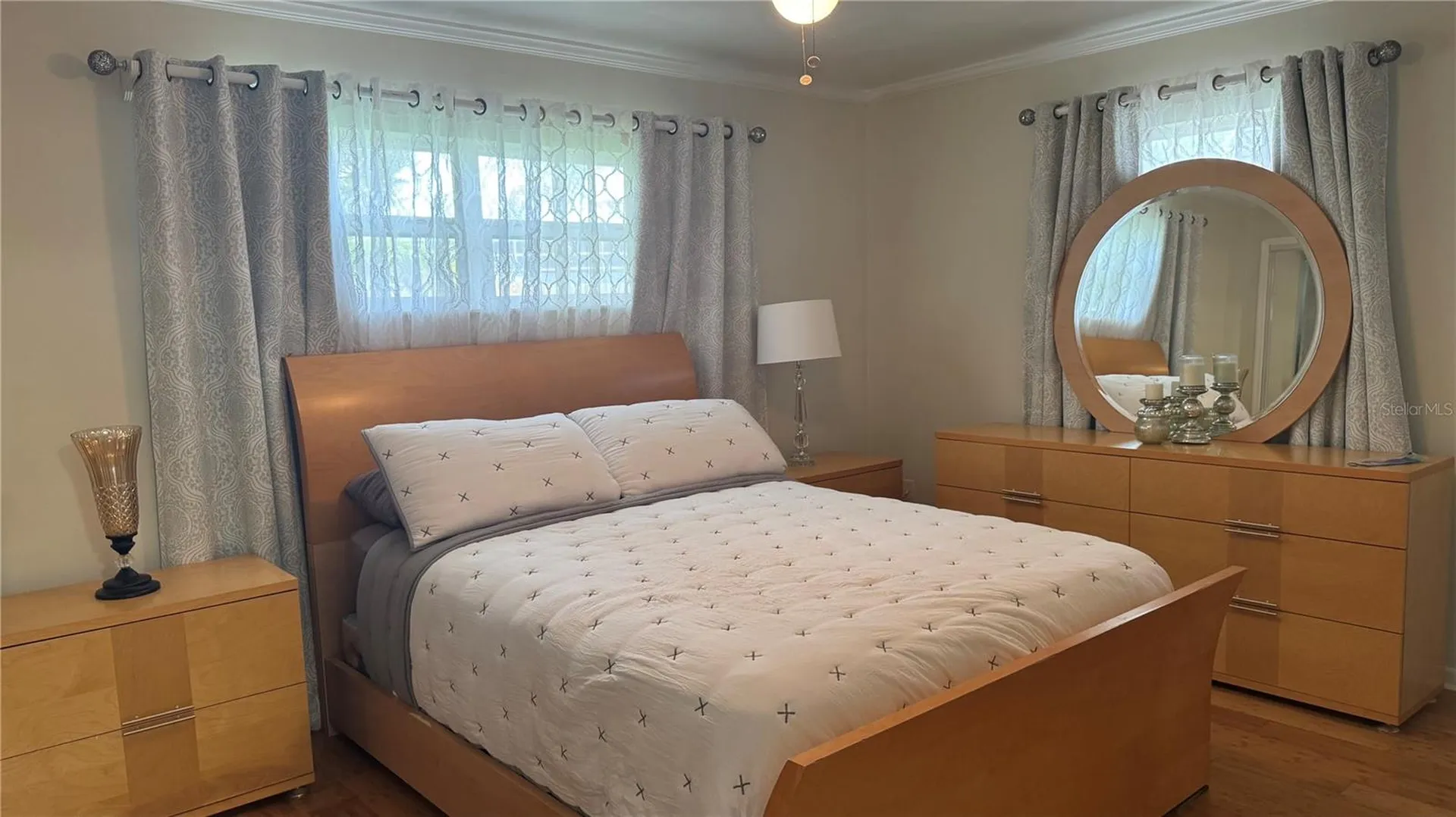 9652 Commodore Drive Seminole FL 33776