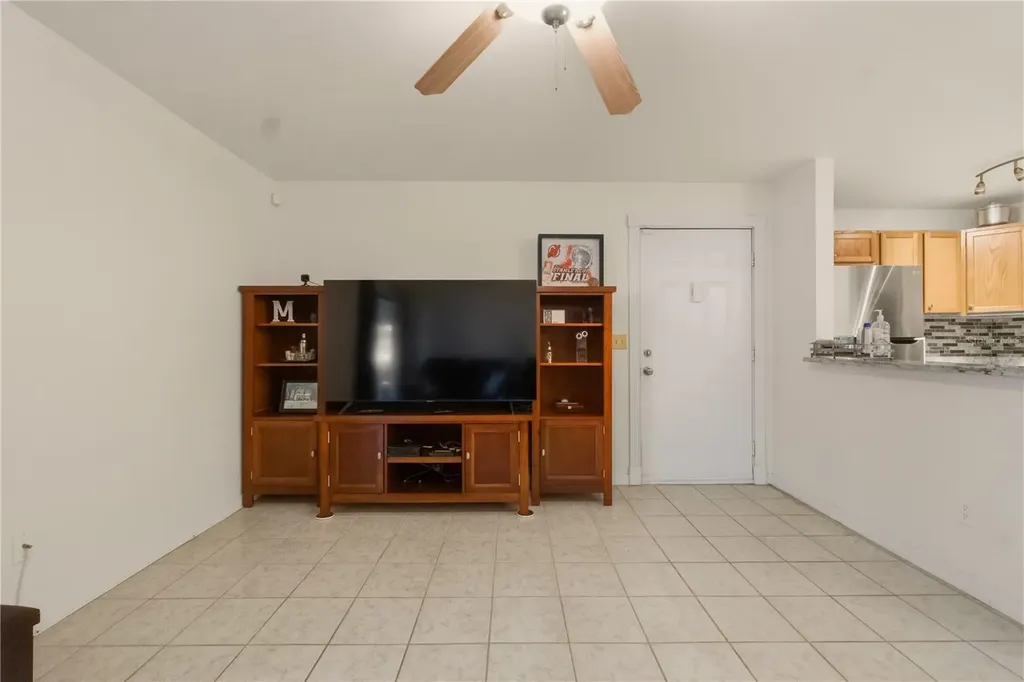 6031 Scotchwood Glen Orlando FL 32822