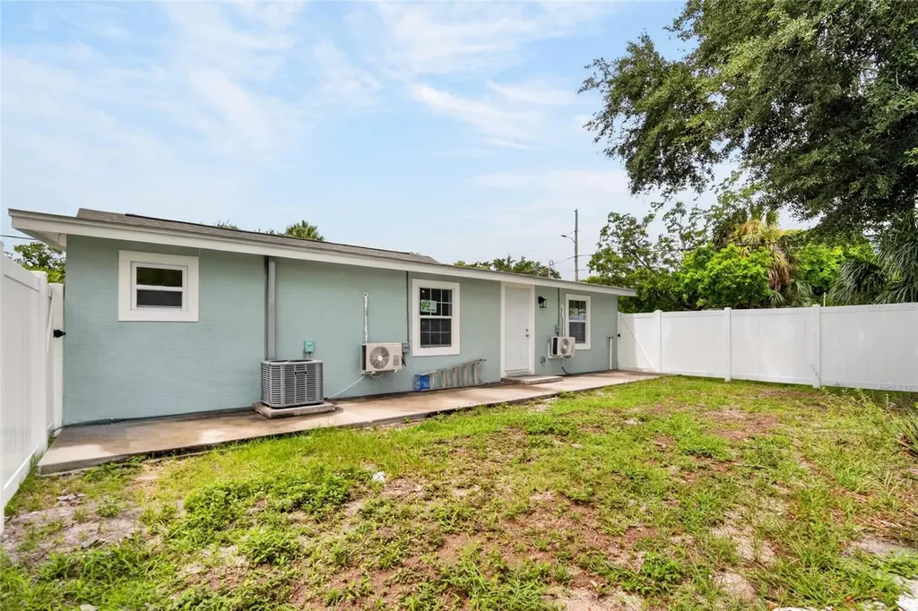 1401 Pennsylvania Avenue Clearwater FL 33755
