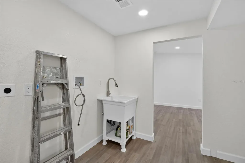 1401 Pennsylvania Avenue Clearwater FL 33755