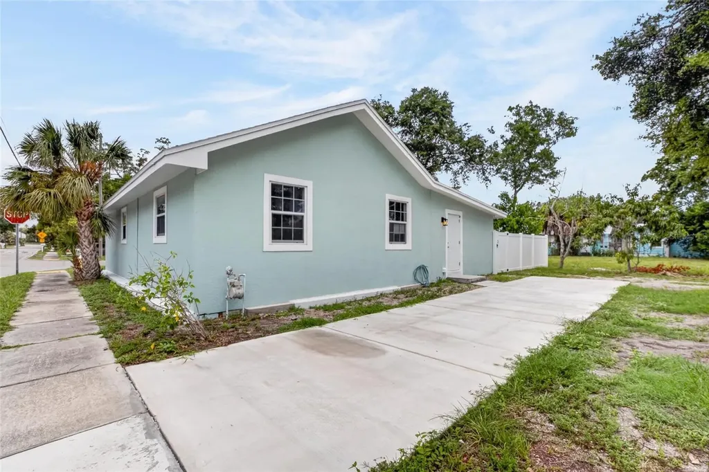 1401 Pennsylvania Avenue Clearwater FL 33755