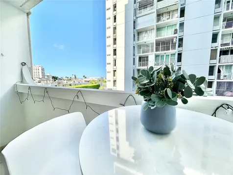 6267 Ave Isla Verde Carolina PR 00979