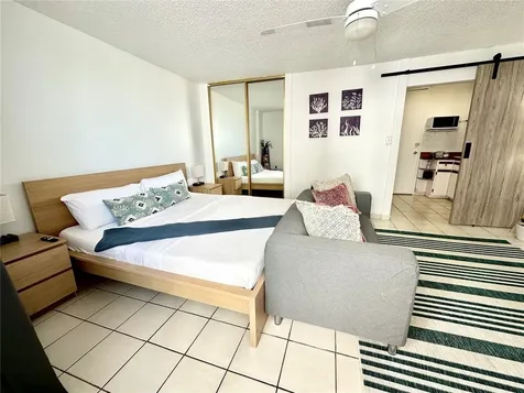 6267 Ave Isla Verde Carolina PR 00979