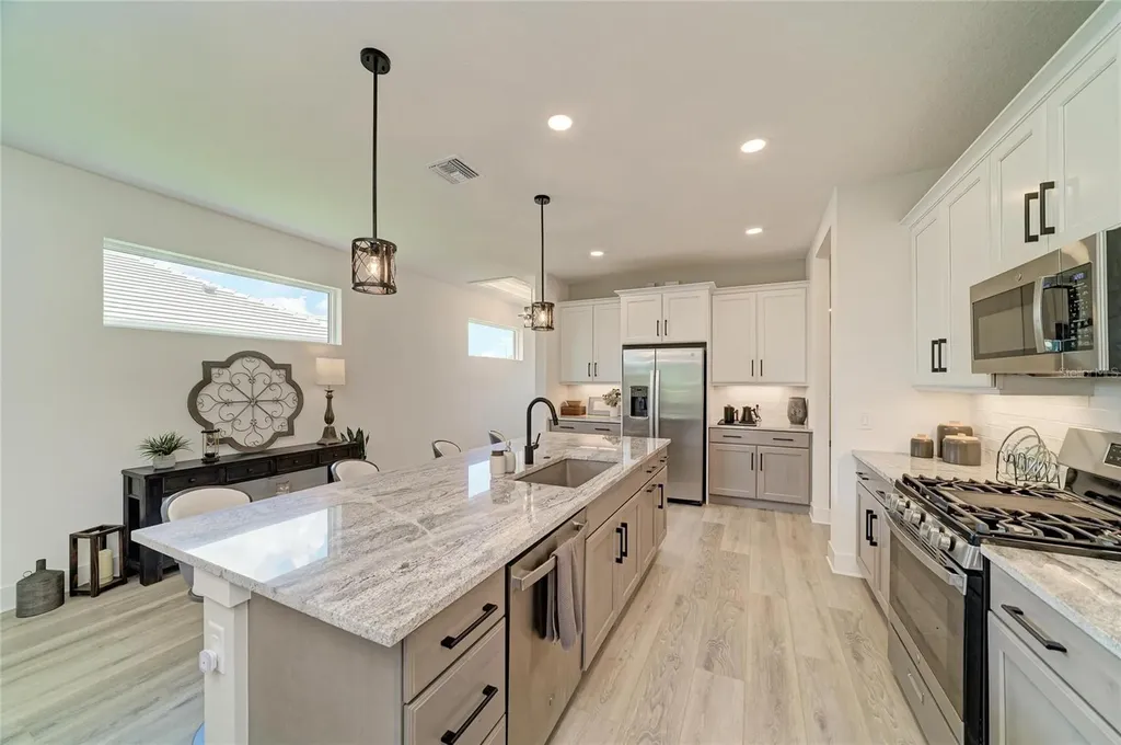 1047 Waterline Court Sarasota FL 34240