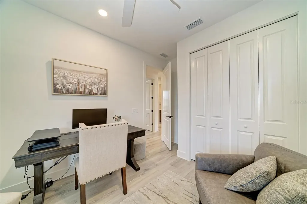 1047 Waterline Court Sarasota FL 34240
