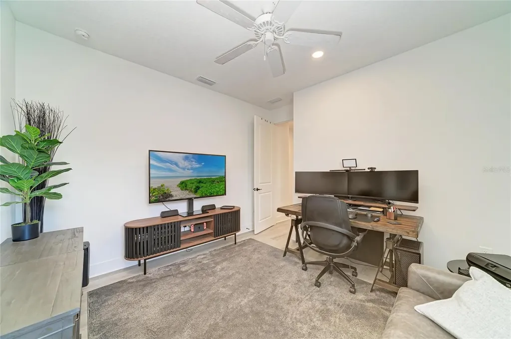 1047 Waterline Court Sarasota FL 34240