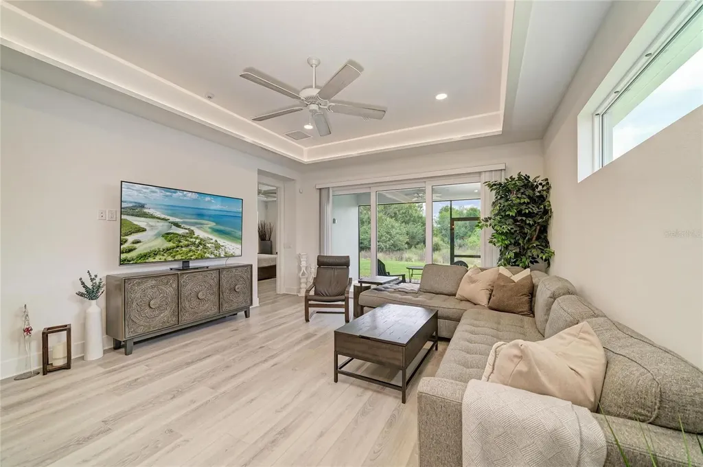 1047 Waterline Court Sarasota FL 34240