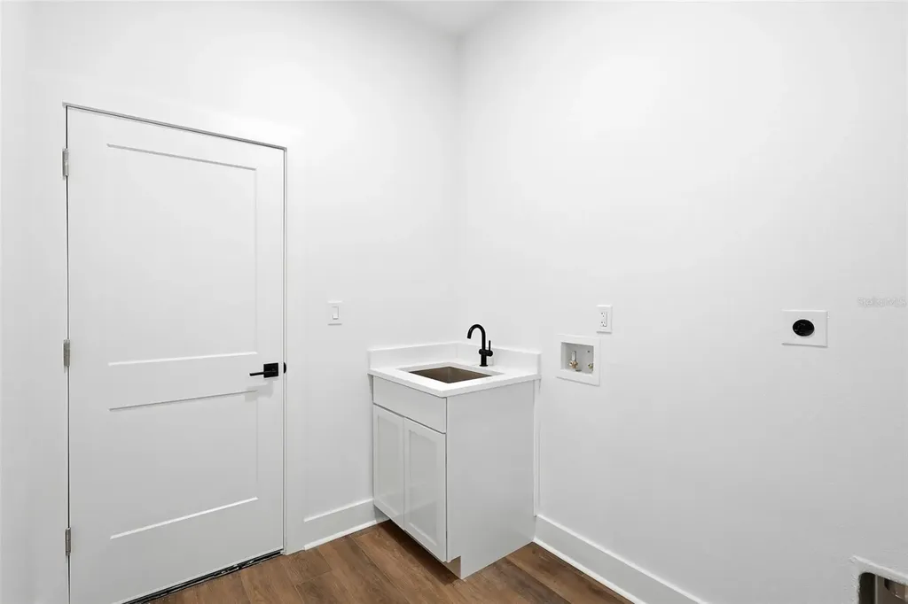 162 W Romany Loop Beverly Hills FL 34465