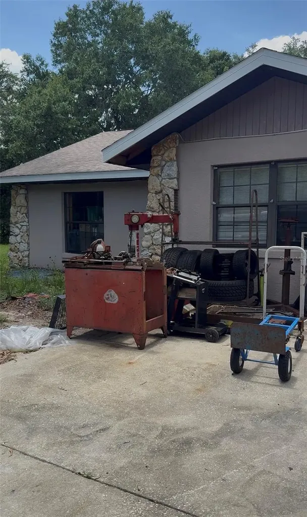 5924 SW 42nd Street Bushnell FL 33513