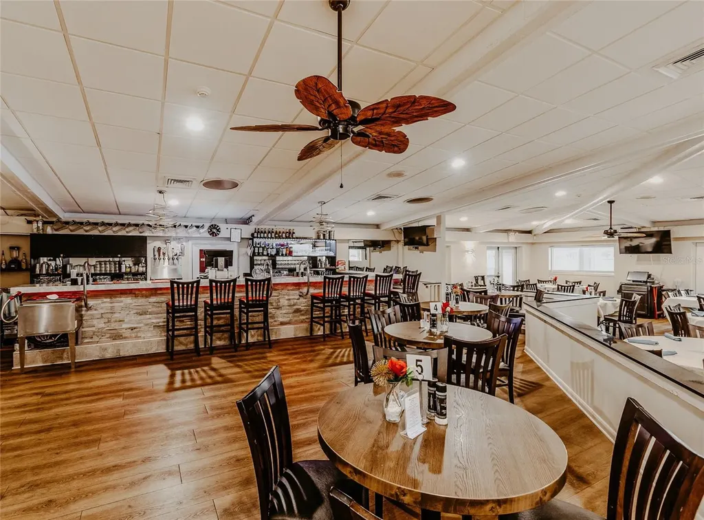 2100 Kings Highway Port Charlotte FL 33980