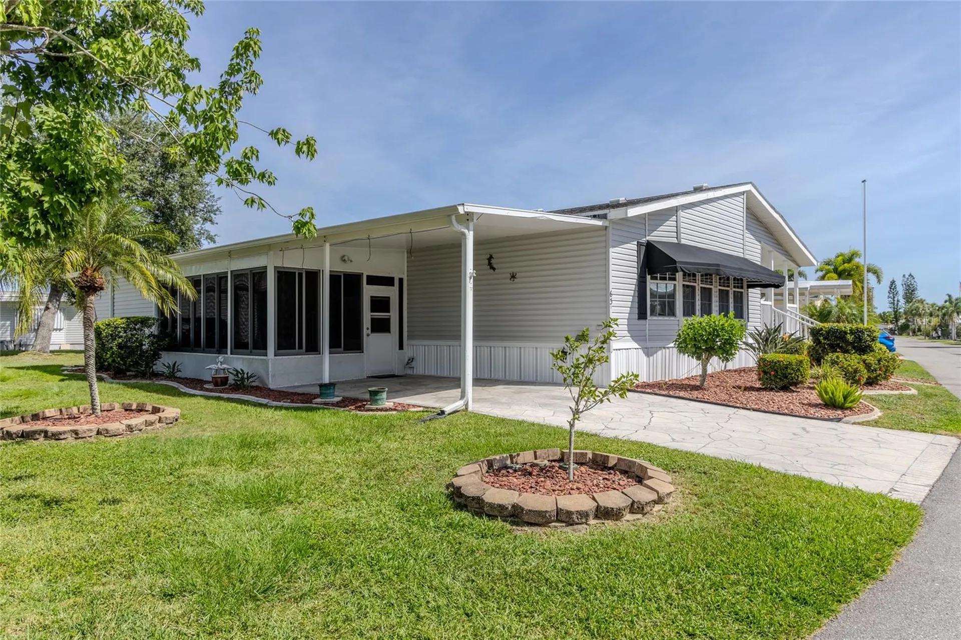 2100 Kings Highway Port Charlotte FL 33980