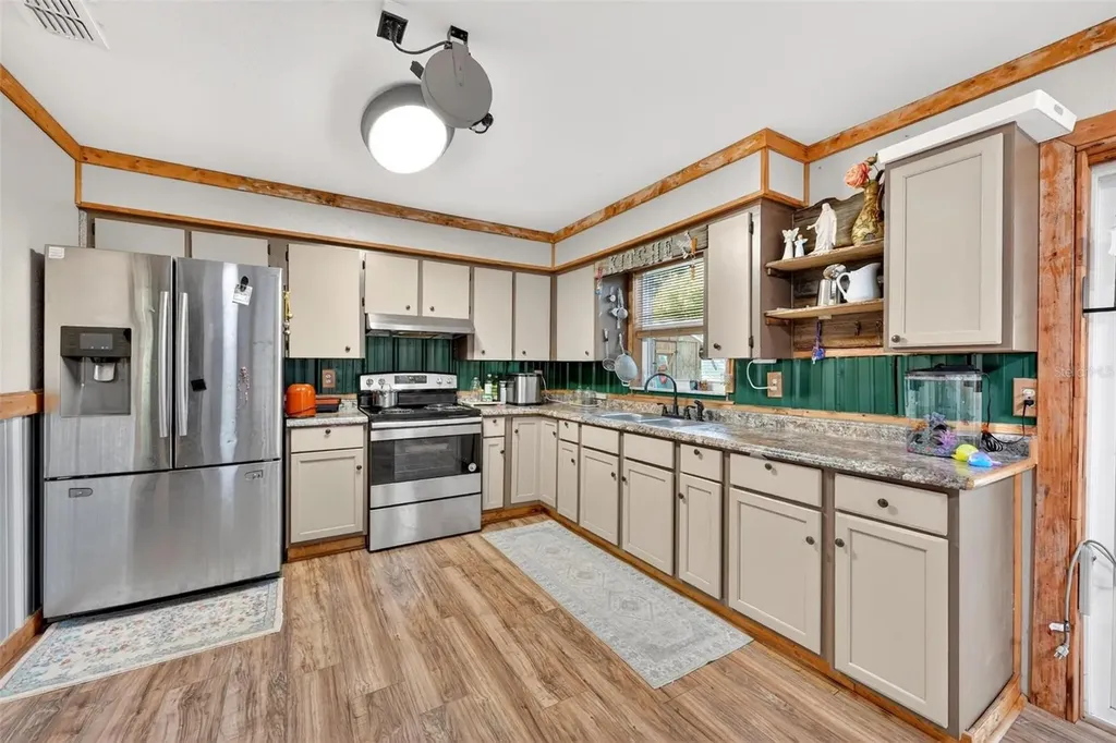 715 4th Street Polk City FL 33868