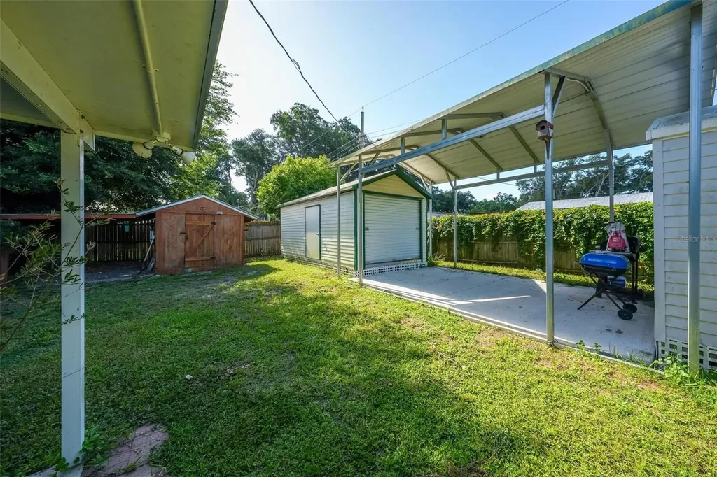 715 4th Street Polk City FL 33868