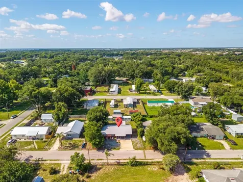 715 4th Street Polk City FL 33868