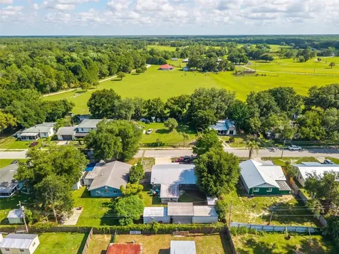 715 4th Street Polk City FL 33868