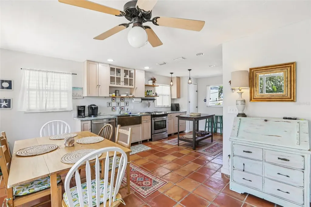 23 80th Avenue Treasure Island FL 33706