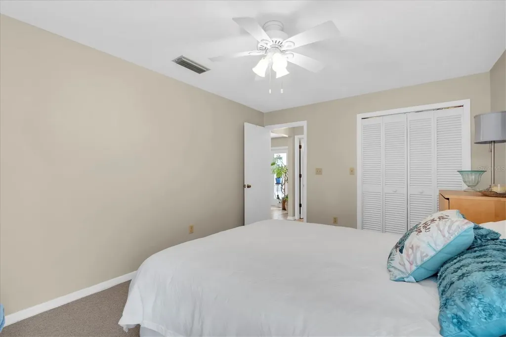 11566 Pine Street Seminole FL 33772