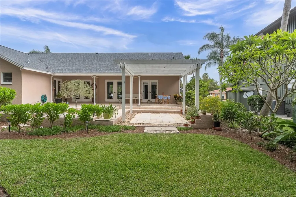 11566 Pine Street Seminole FL 33772