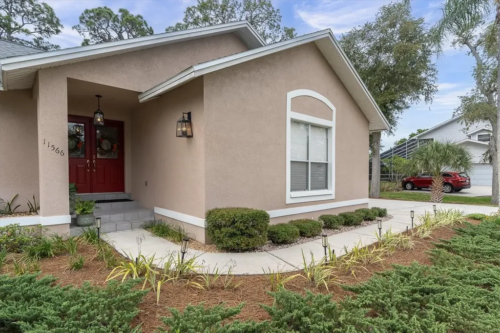 11566 Pine Street Seminole FL 33772