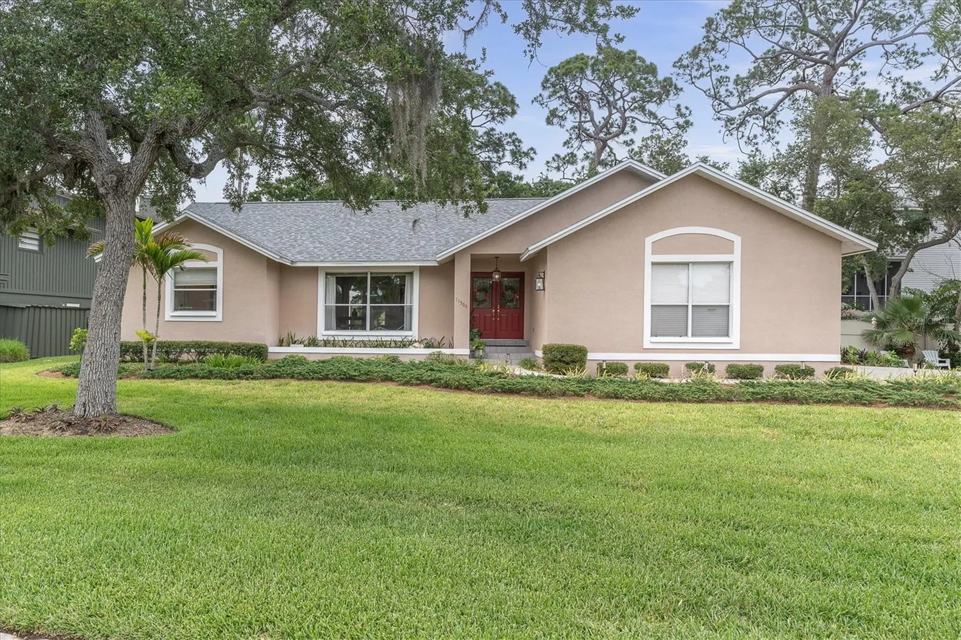 11566 Pine Street Seminole FL 33772